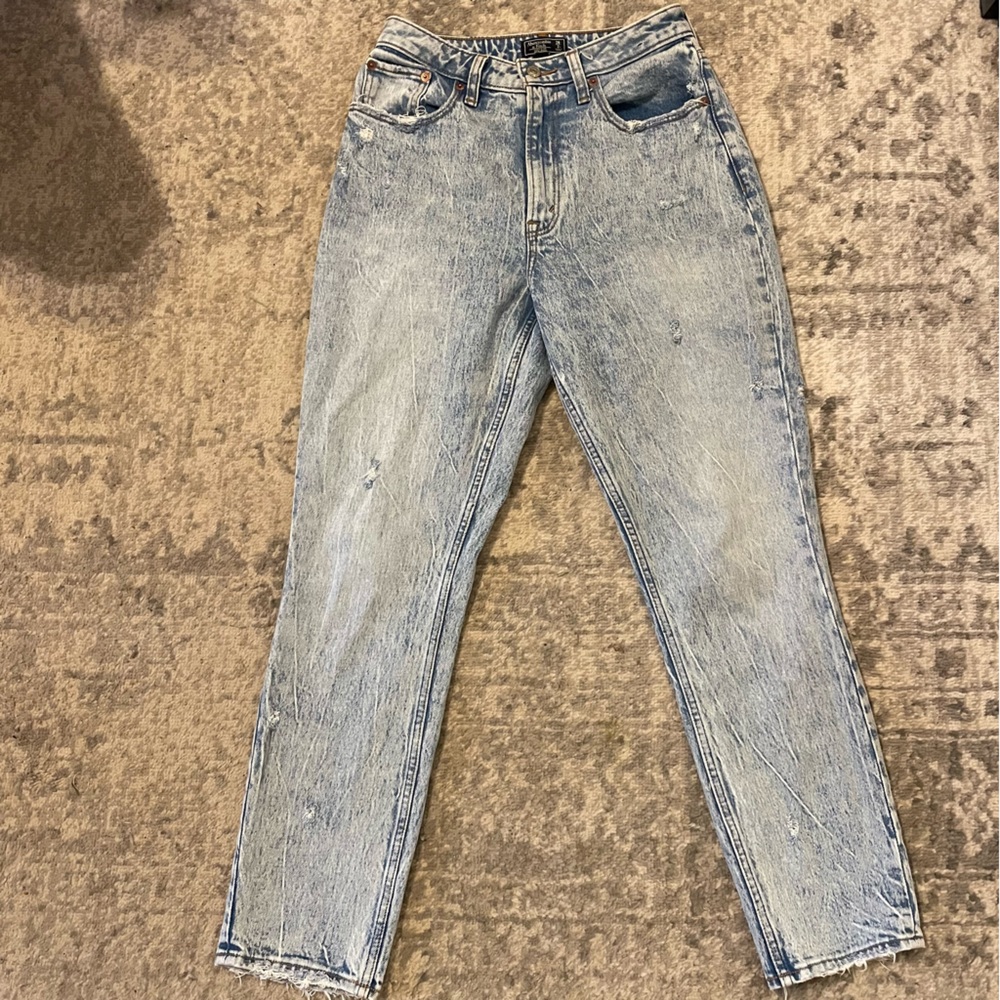 Abercrombie High Rise Mom Jean (Curve Love)